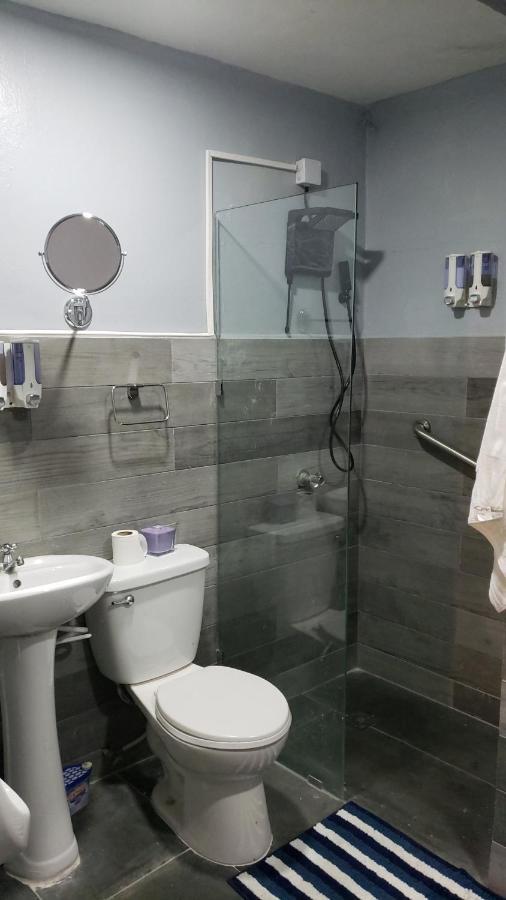 We Hostel And Suites Miraflores By Stand Out Hotels Collection ซานโตโดมิงโก ภายนอก รูปภาพ